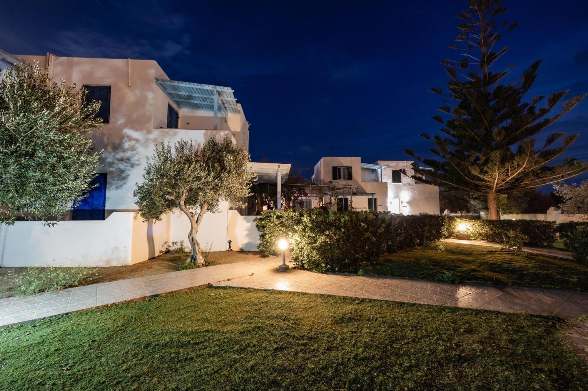 Aggeliki's Diamond Aparthotel Agia Anna  Bagian luar foto