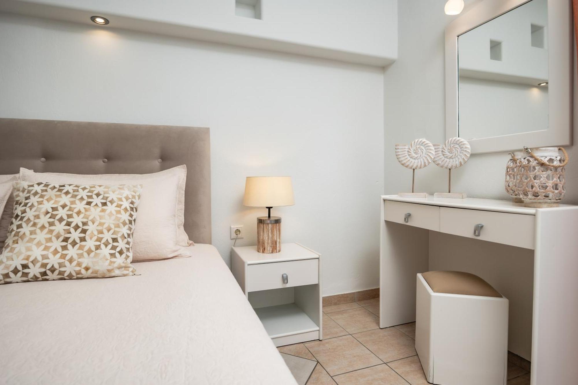 Aggeliki's Diamond Aparthotel Agia Anna  Bagian luar foto