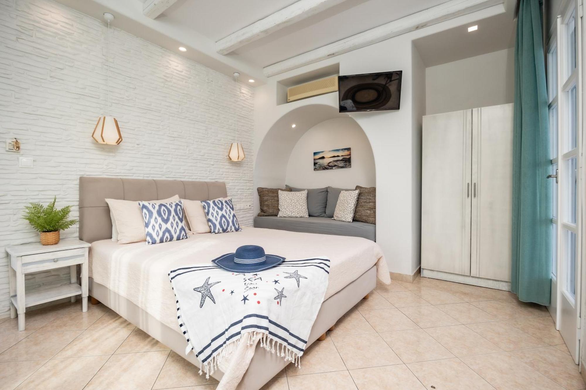 Aggeliki's Diamond Aparthotel Agia Anna  Bagian luar foto